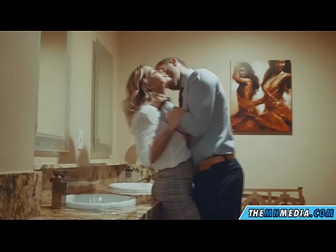 ❤️ Když vás na veřejných záchodcích svádí prsatá blondýna. ❌ Šukání u cs.hentaisea-com.ru ❌❤